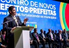 Alcolumbre reforça compromisso com municípios e descentralização de recursos em encontro nacional de prefeitos