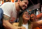 Em um clima de forte demonstração de força política e com o apoio de milhares de eleitores santanenses, Acácio Favacho, 151, oficializou a sua candidatura ao Senado