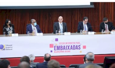 Candidato que divulgar fake news nas redes deve ter registro cassado, diz Moraes