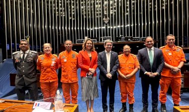 Randolfe celebra aprovação do PL que garante o reajuste salarial de militares do ex-Território do Amapá