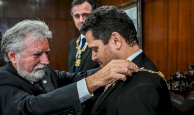 Davi Alcolumbre recebe mais alta condecoração do Tribunal de Justiça do DF e Territórios  por serviços prestados ao Judiciário