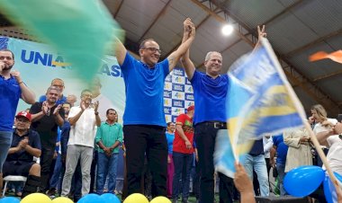 Em evento marcante, Bruno Mineiro e Javã Castanho, lançam pré-candidatura à reeleição com participação massiva de apoiadores em Tartarugalzinho