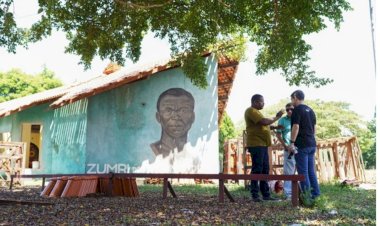 Senador Randolfe faz a entrega da climatização da sede do Encontro dos Tambores no dia da  Consciência Negra