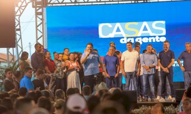 Davi sobre casas entregues em Itaubal: “Entregamos a concretização de um dos maiores sonhos de uma mãe de família