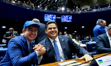 Senador Randolfe Rodrigues, foi um gigante na articulação para que Davi Alcolumbre fosse eleito presidente do Senado Federal.