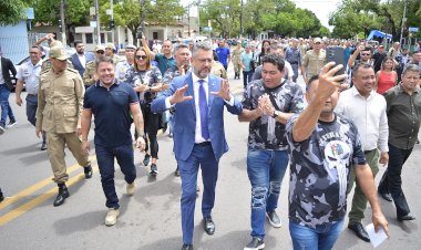 Com direito a caminhada na avenida FAB, Clécio Luís, atende reivindicações e encaminha projeto de lei de reestruturação da carreira dos policiais militares do Amapá.