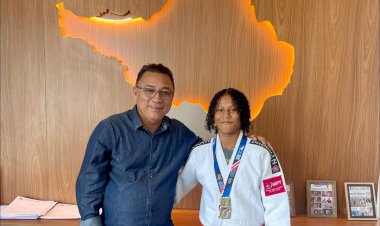 Prefeito Chico Nó homenageia atleta e destaca o orgulho da cidade pela conquista