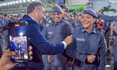 Governador Clécio Luís comemora a maior promoção de policiais militares da história do Amapá