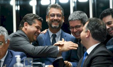 Ibama aprova plano de proteção para exploração de petróleo na foz do Amazonas, Governador Clécio e senadores Randolfe e Davi comemoram