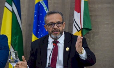 Presidente da Câmara de Vereadores de Macapá, vereador Dalua, cobra que o Prefeito Furlan normalize a coleta de lixo na capital.