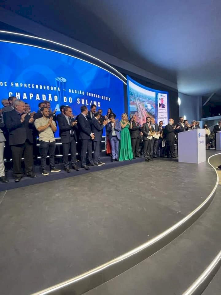 Prefeita Beth Pelaes participa de premiação nacional das prefeituras com mais resultados transformadores de vida