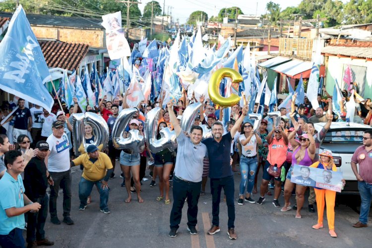 Davi caminha ao lado do povo em Fazendinha junto com Clécio