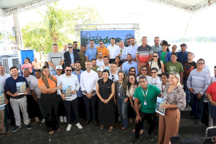 Após articulação de Davi, 11 municípios do Amapá recebem plano diretor da Bacia Hidrográfica do Araguari