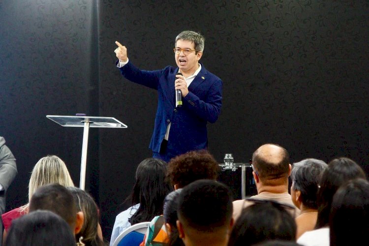 Senador Randolfe acredita que a exploração de petróleo na região mudará a vida dos amapaenses e abrirá um novo horizonte estratégico para o estado.