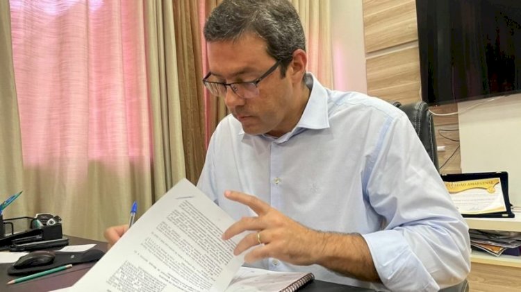 Prefeito é notificado pela Comissão Processante da Câmara de Vereadores e tem dez dias para apresentar defesa prévia