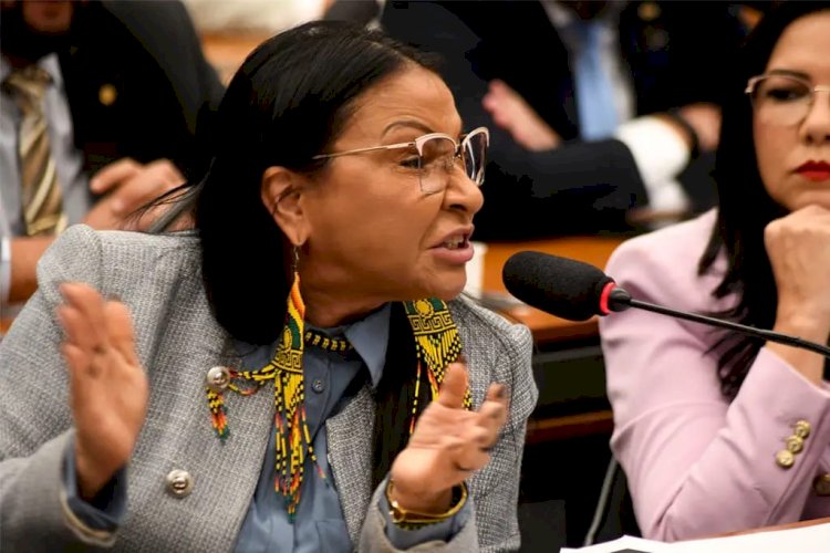 Povo Waiãpi comemora: Silvia Nobre poderá não ser mais candidata à Deputada Federal pelo Amapá