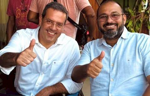 A mando do ex-prefeito Furlan, Caetano Bentes liderou um movimento contra o aumento salarial dos profissionais da educação